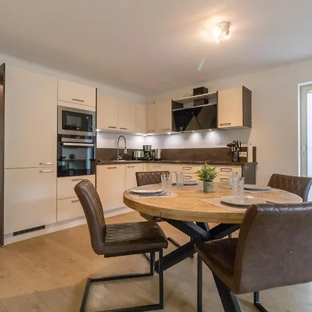 Waldblick Mit Terrasse Und Garten - Familienfreundlich *